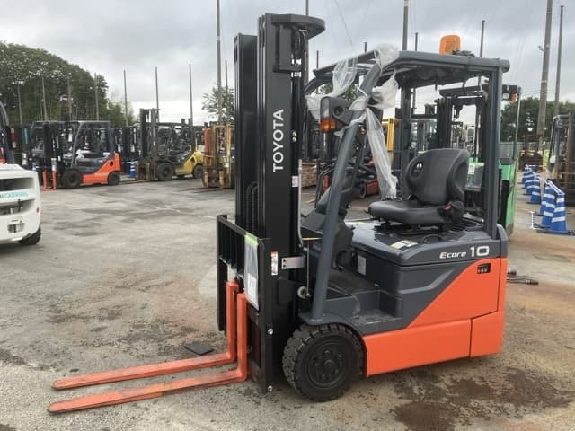 Battery Forklift — Auction (lot 8451-2137)