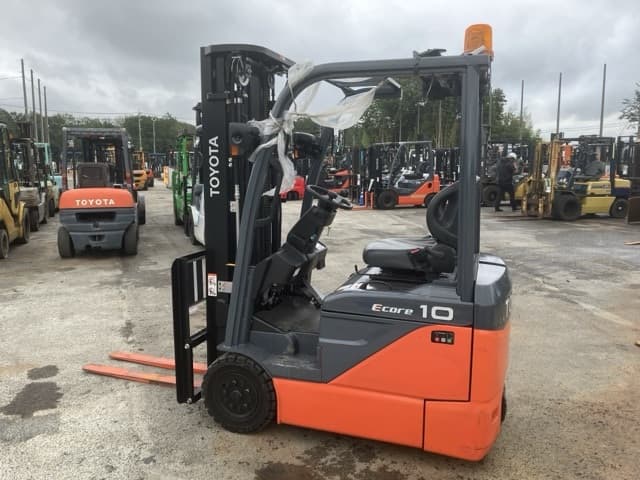 Battery Forklift — Auction (lot 8451-2137)
