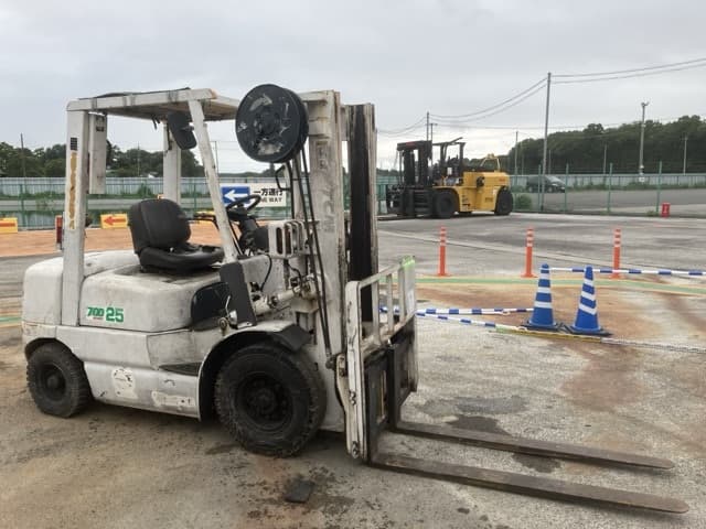 Forklift — Auction (lot 8451-2138)