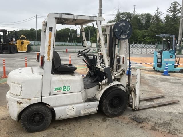 Forklift — Auction (lot 8451-2138)