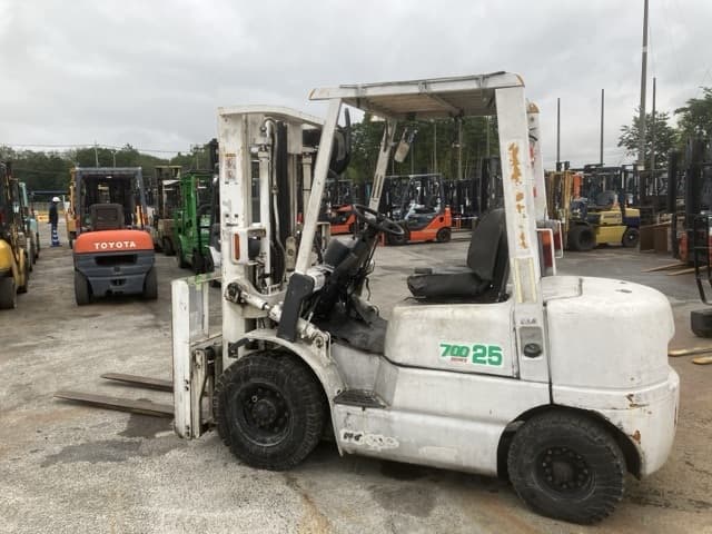 Forklift — Auction (lot 8451-2138)