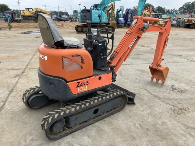 MINI EXCAVATOR — Auction (lot 8451-214)