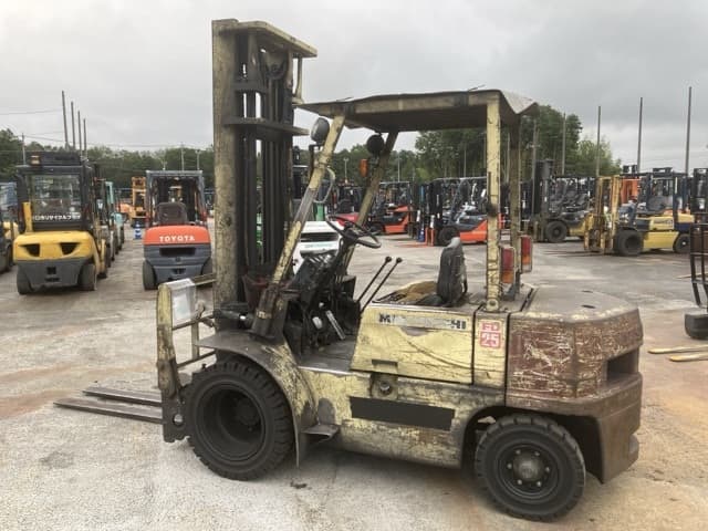 Forklift — Auction (lot 8451-2140)