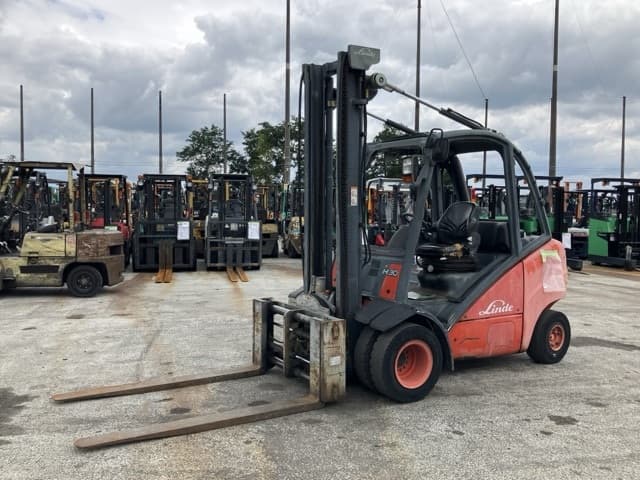 Forklift — Auction (lot 8451-2142)