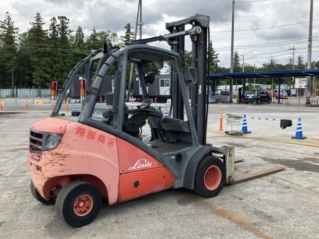 Forklift — Auction (lot 8451-2142)
