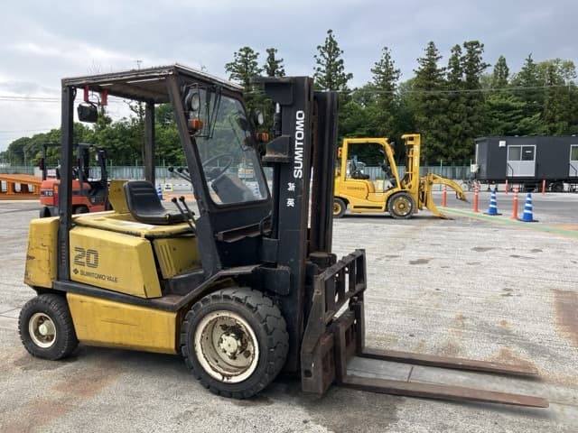 Forklift — Auction (lot 8451-2143)