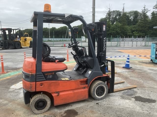 Battery Forklift — Auction (lot 8451-2148)