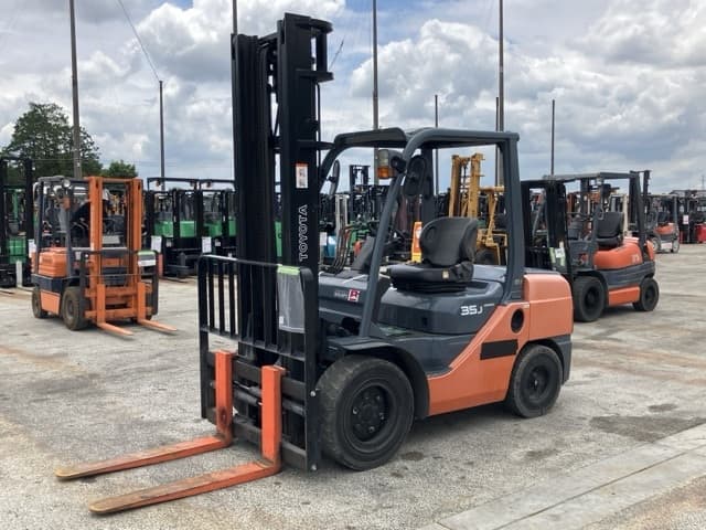Forklift — Auction (lot 8451-2150)