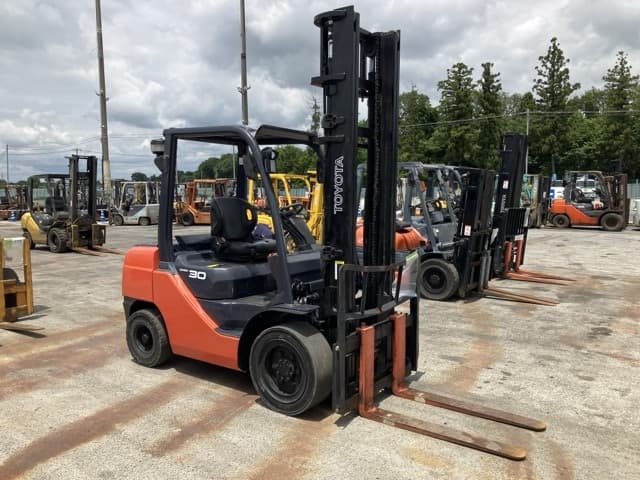 Forklift — Auction (lot 8451-2151)