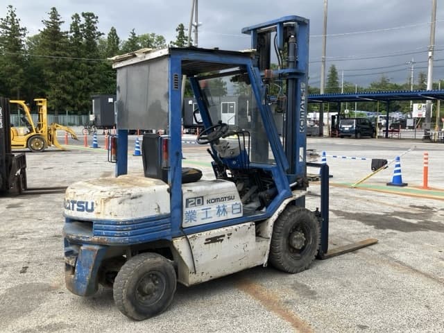 Forklift — Auction (lot 8451-2152)