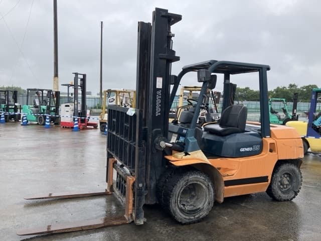 Forklift — Auction (lot 8451-2156)