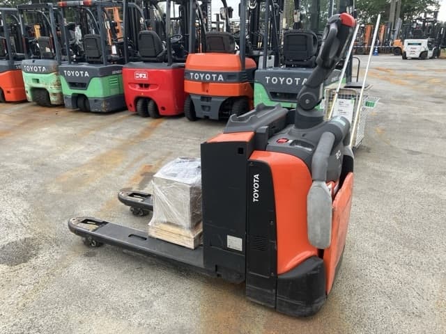 Battery Forklift — Auction (lot 8451-2157)