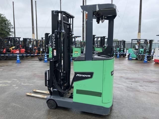 Reach Forklift — Auction (lot 8451-2159)