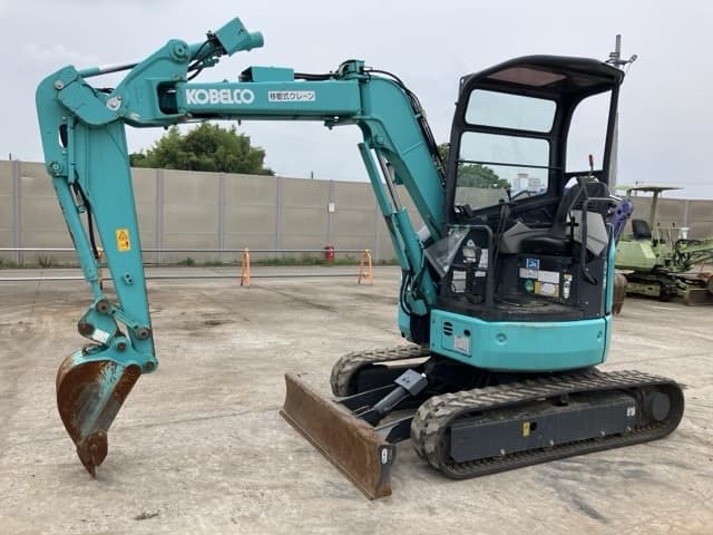 MINI EXCAVATOR — Auction (lot 8451-216)