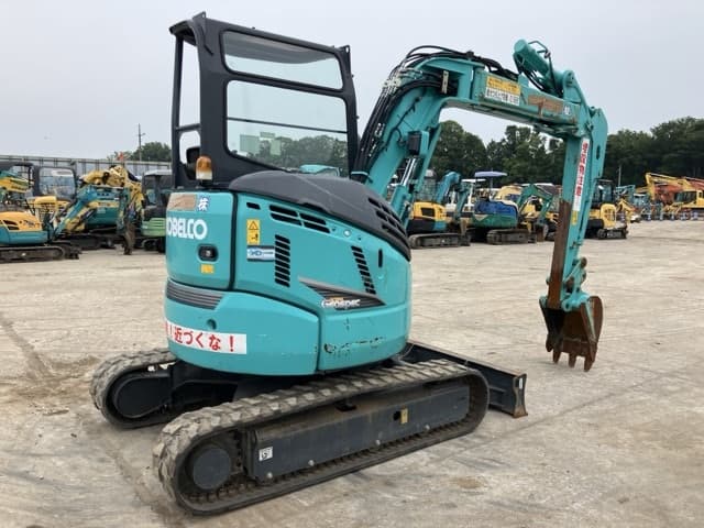 MINI EXCAVATOR — Auction (lot 8451-216)