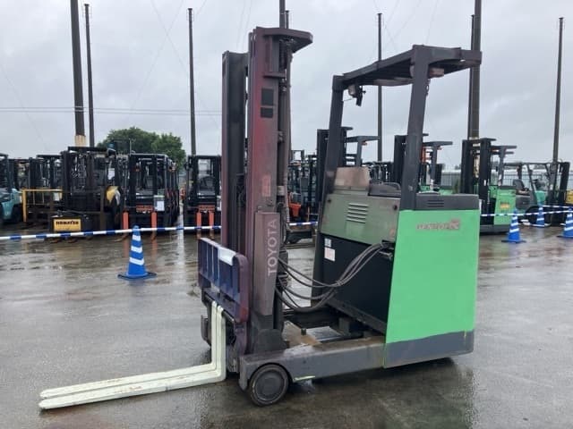 Reach Forklift — Auction (lot 8451-2160)