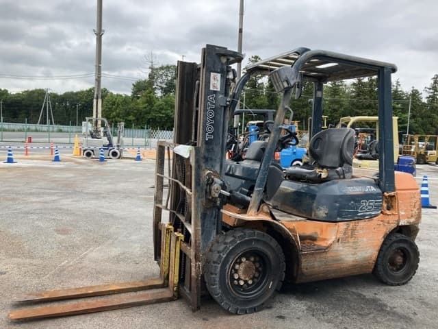 Forklift — Auction (lot 8451-2171)