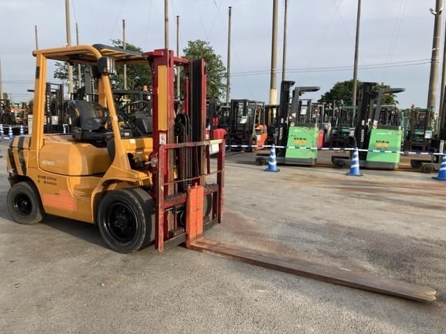 Forklift — Auction (lot 8451-2172)