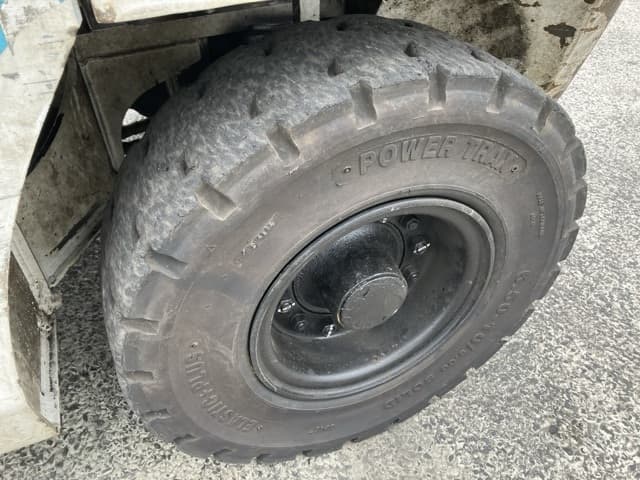 Forklift — Auction (lot 8451-2174)