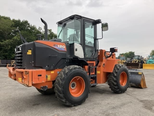 WHEEL LOADER — Auction (lot 8451-220)