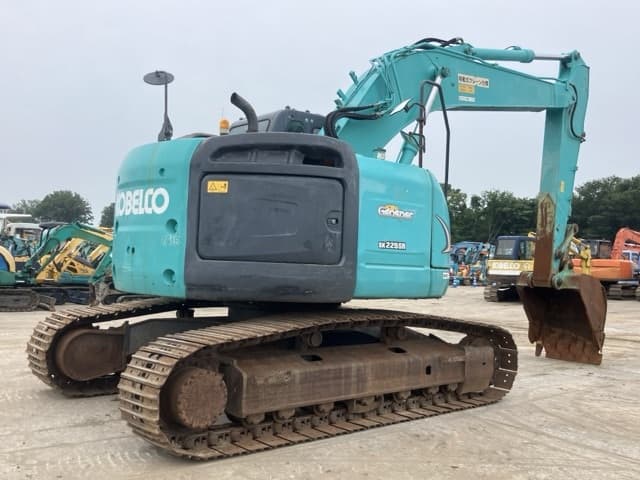 EXCAVATOR — Auction (lot 8451-221)