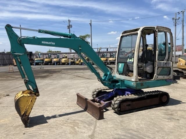 MINI EXCAVATOR — Auction (lot 8451-225)