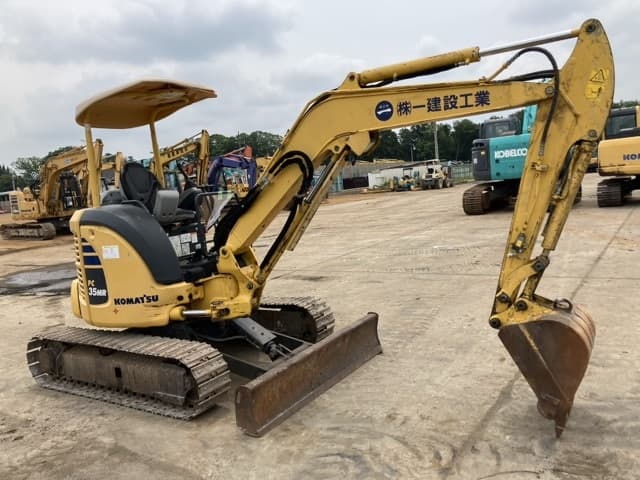 MINI EXCAVATOR — Auction (lot 8451-228)
