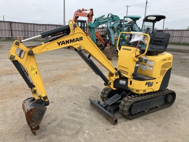 MINI EXCAVATOR — Auction (lot 8451-229)