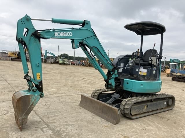 MINI EXCAVATOR — Auction (lot 8451-238)