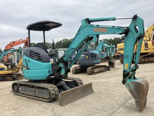 MINI EXCAVATOR — Auction (lot 8451-238)
