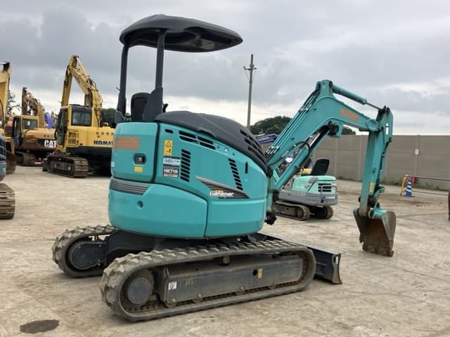 MINI EXCAVATOR — Auction (lot 8451-238)