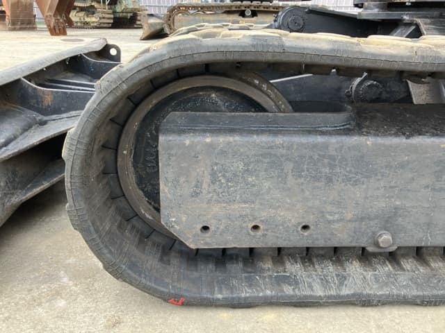 MINI EXCAVATOR — Auction (lot 8451-240)
