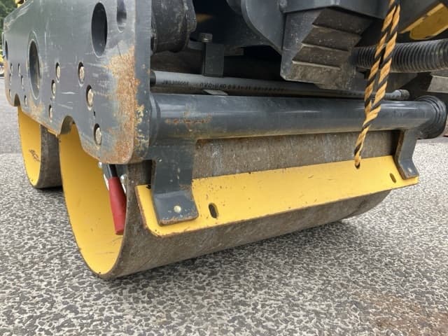 Hand Guided Roller — Auction (lot 8451-249)