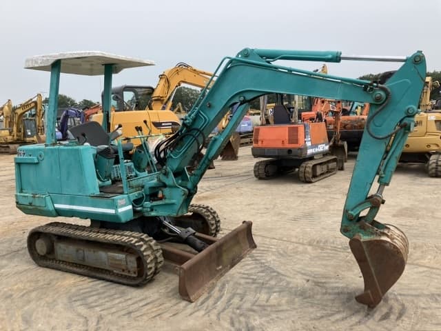 MINI EXCAVATOR — Auction (lot 8451-261)
