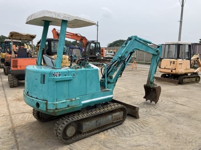 MINI EXCAVATOR — Auction (lot 8451-261)