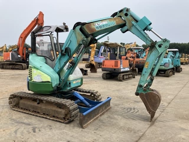 MINI EXCAVATOR — Auction (lot 8451-267)
