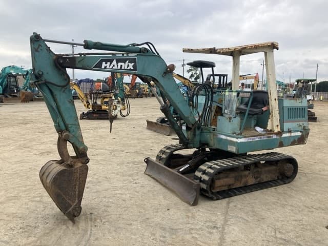 MINI EXCAVATOR — Auction (lot 8451-273)