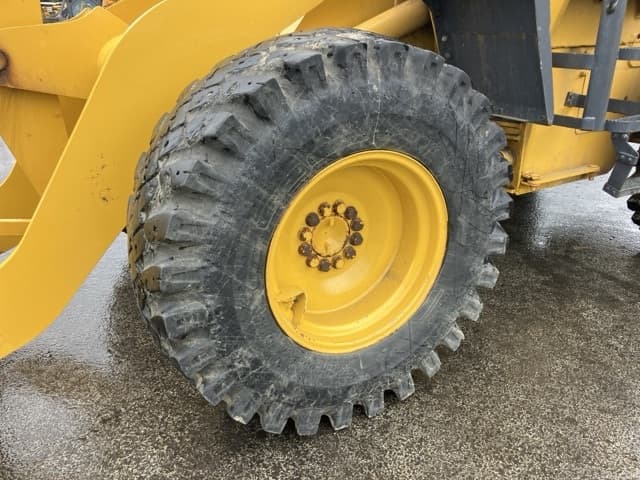 WHEEL LOADER — Auction (lot 8451-274)
