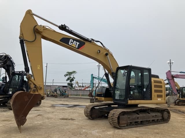 EXCAVATOR — Auction (lot 8451-277)