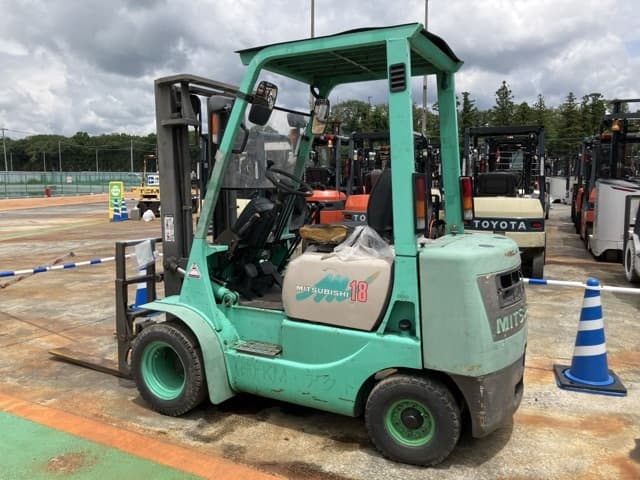 Forklift — Auction (lot 8451-2801)