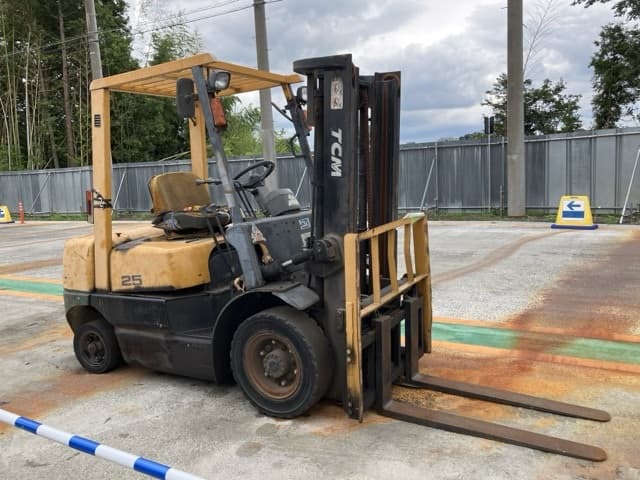 Forklift — Auction (lot 8451-2802)