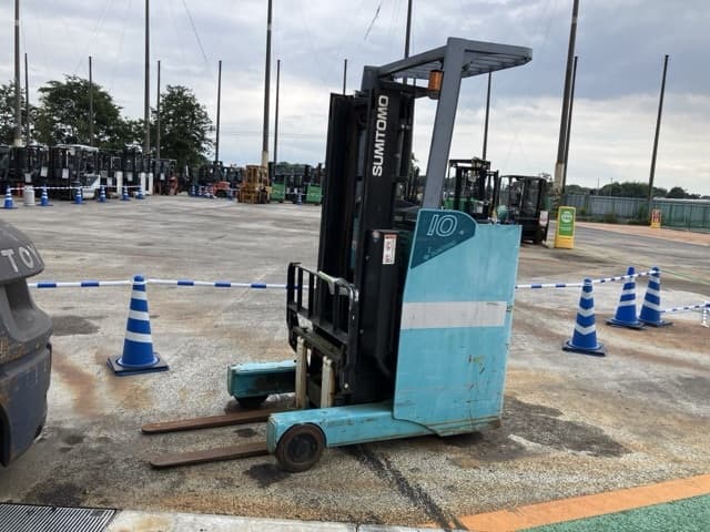 Reach Forklift — Auction (lot 8451-2803)