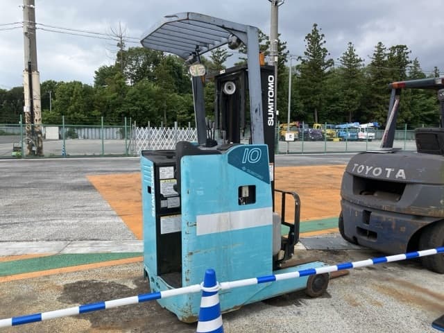 Reach Forklift — Auction (lot 8451-2803)