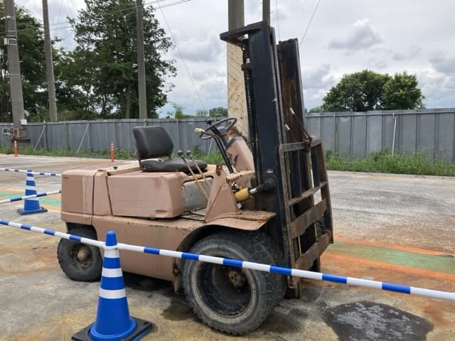 Forklift — Auction (lot 8451-2805)