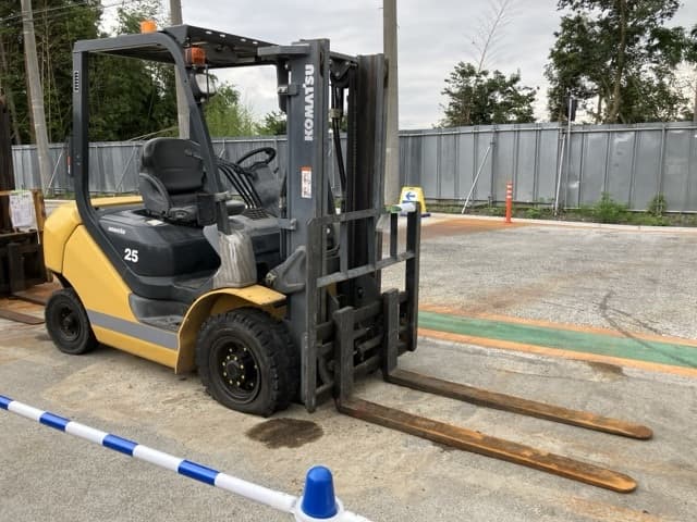 Forklift — Auction (lot 8451-2808)