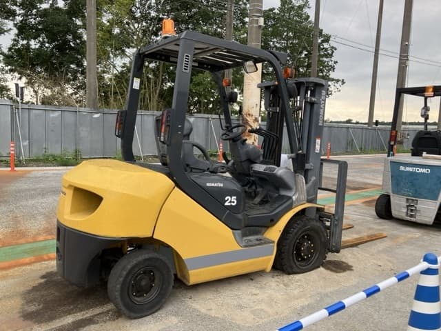 Forklift — Auction (lot 8451-2808)