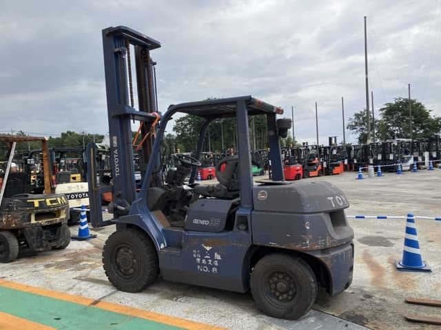 Forklift — Auction (lot 8451-2809)