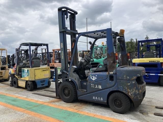 Forklift — Auction (lot 8451-2810)