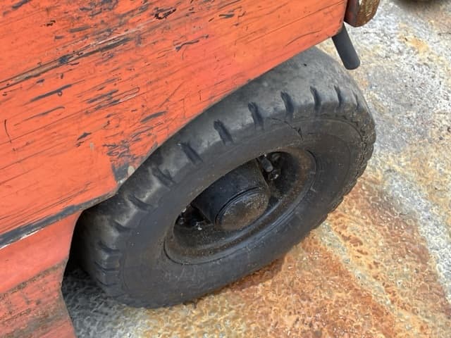 Battery Forklift — Auction (lot 8451-2811)