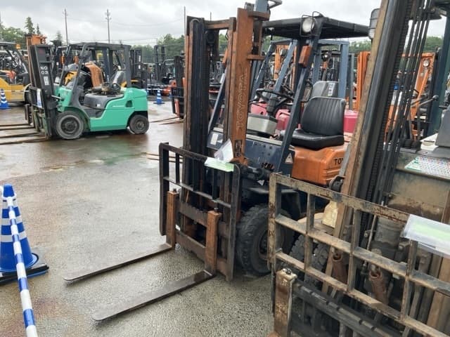 Forklift — Auction (lot 8451-2816)